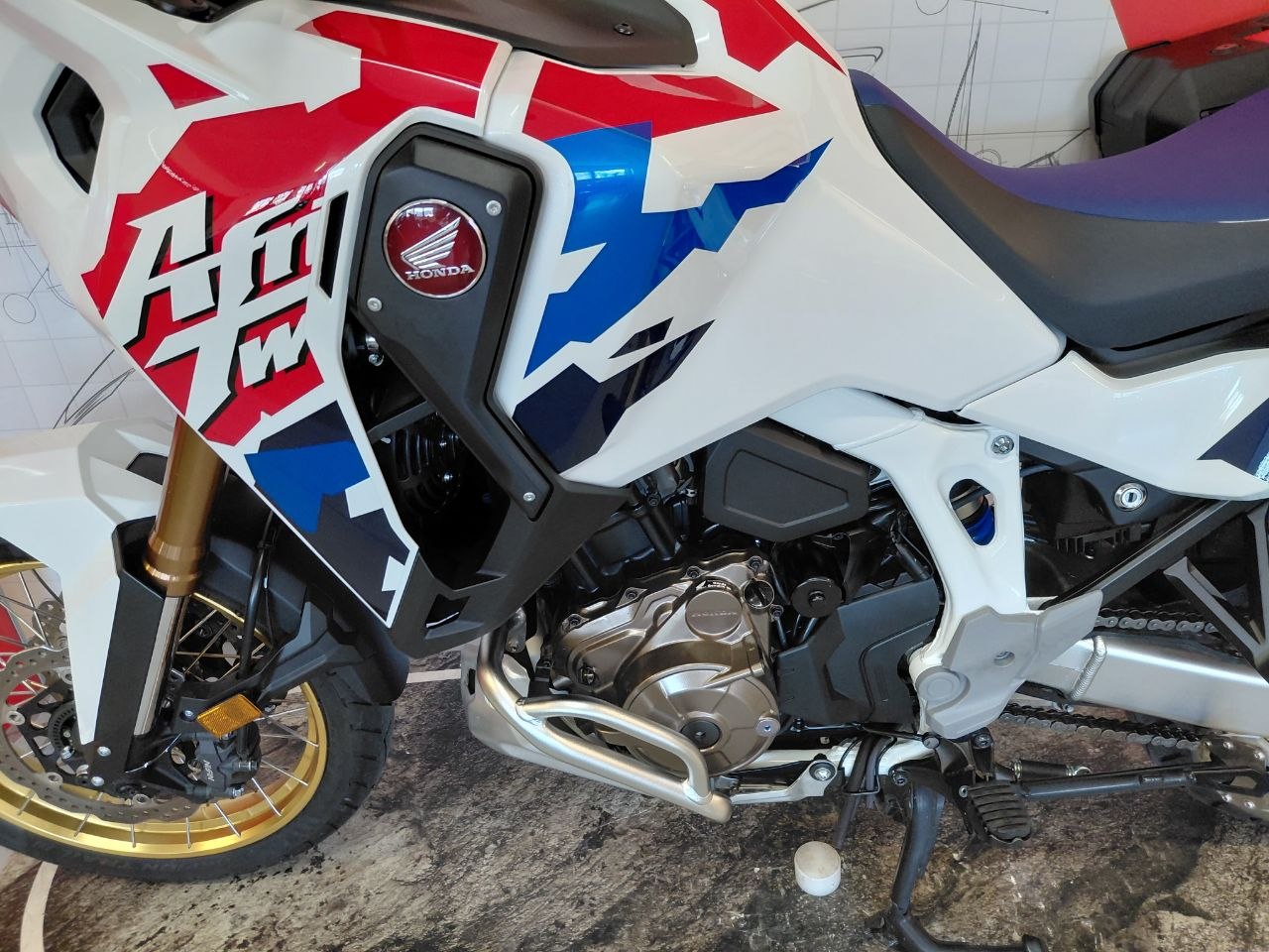 HONDA CRF1100D 2024 17500EUR(17)