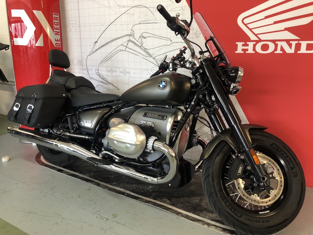 BMW R18 CLASSIC 2022 14800EUR(8)