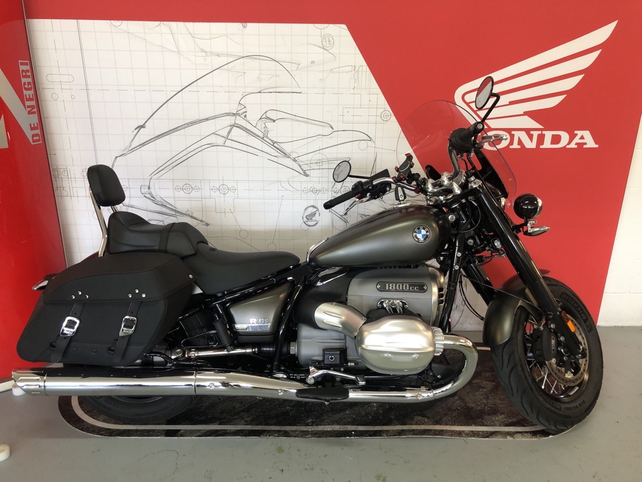 BMW R18 CLASSIC 2022 14800EUR(9)