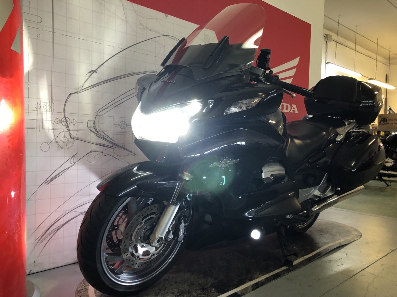 HONDA PAN EUROPEAN1300 2009 5000EUR (3)