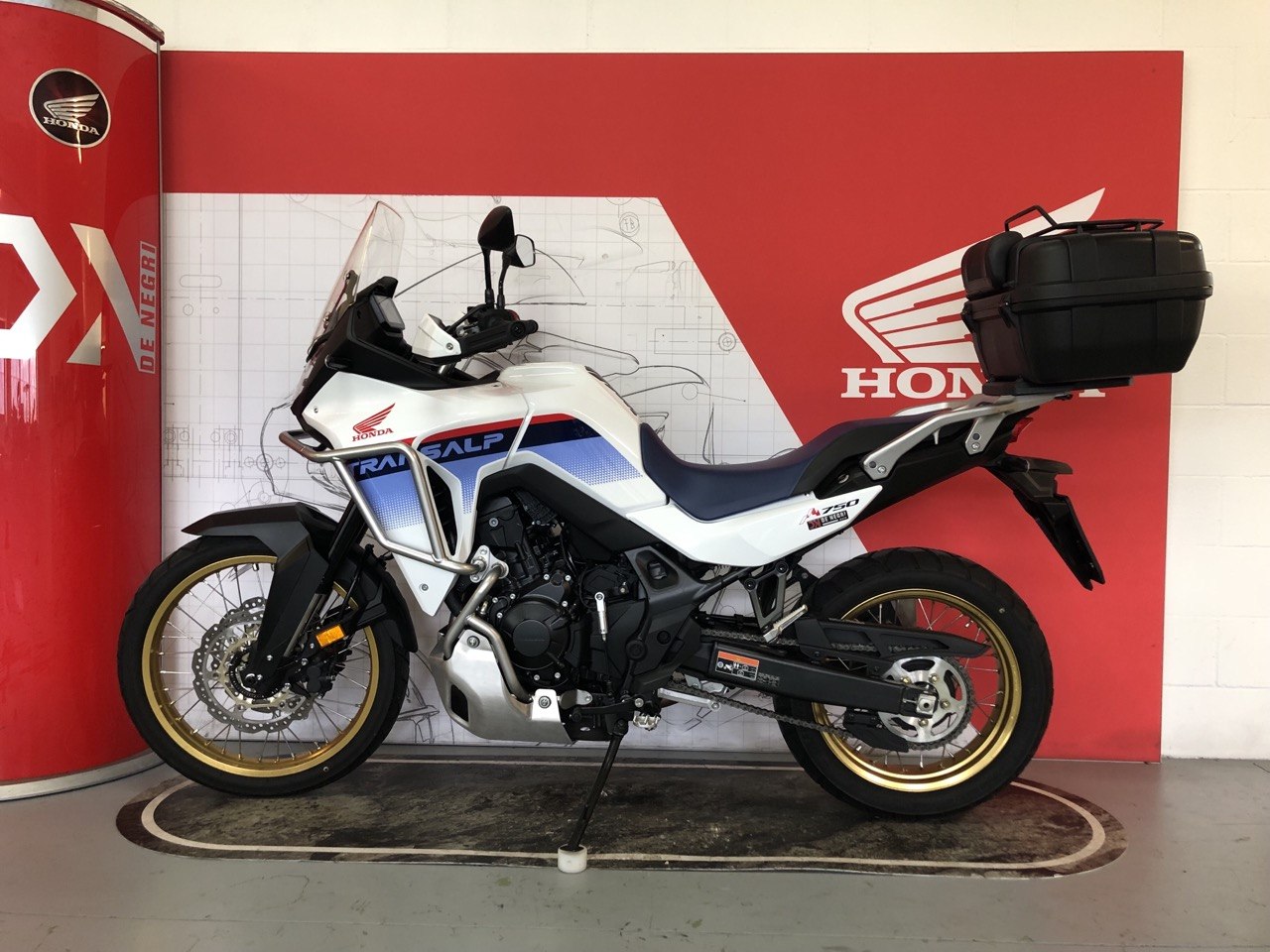 HONDA XL750 2023 9000EUR (7)
