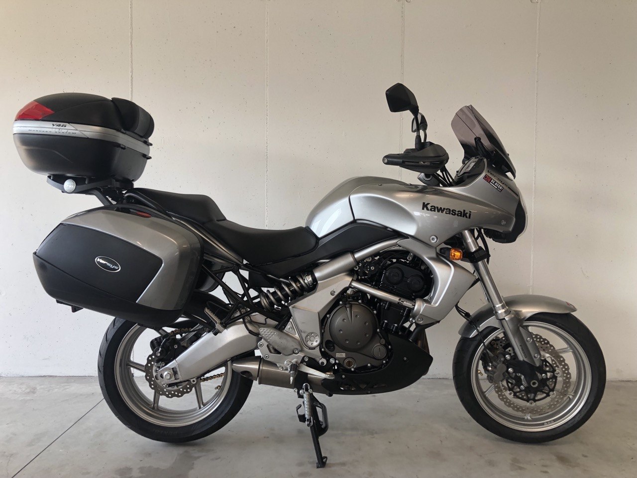 KAWASAKI VERSYS650 2007 2500EUR (4)