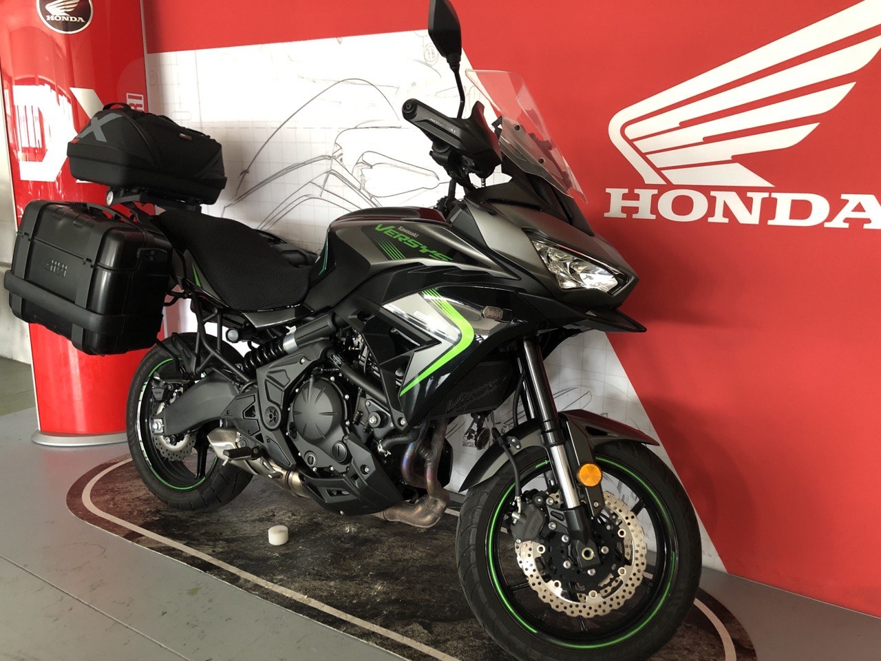KAWASAKI VERSYS650 2025 6400EUR (5)