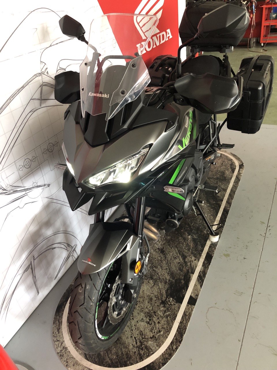 KAWASAKI VERSYS650 2025 6400EUR (7)