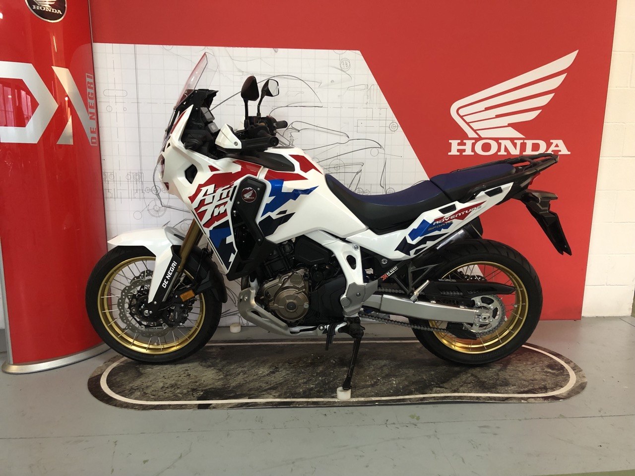 HONDA CRF1100D 2026 16500EUR (1)