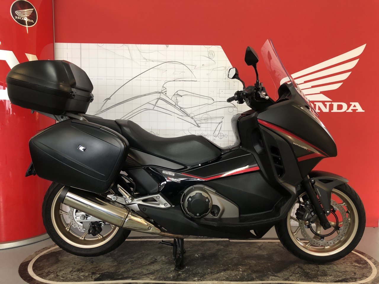 HONDA INTEGRA 2015 4800EUR (4)