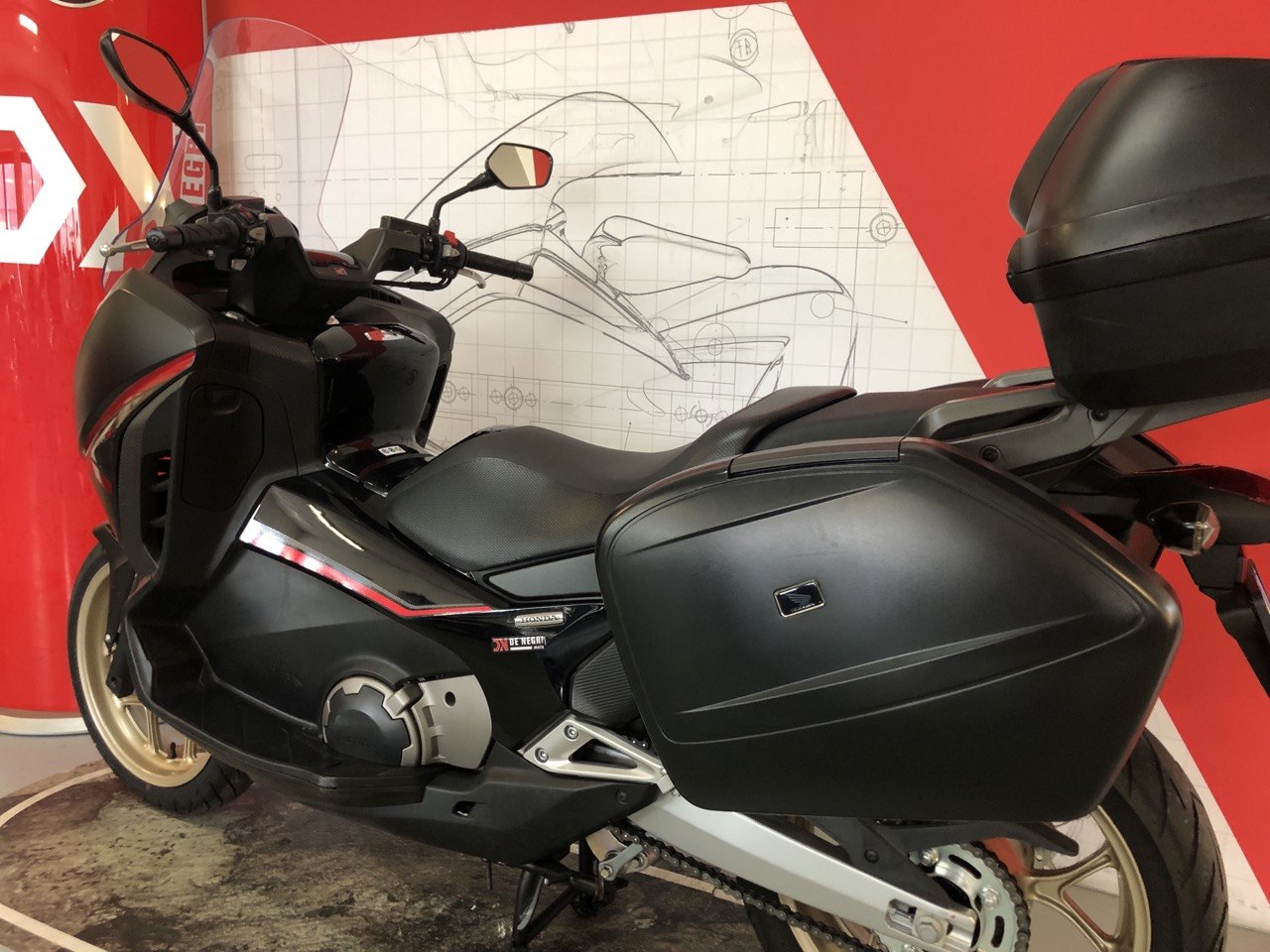 HONDA INTEGRA 2015 4800EUR (5)