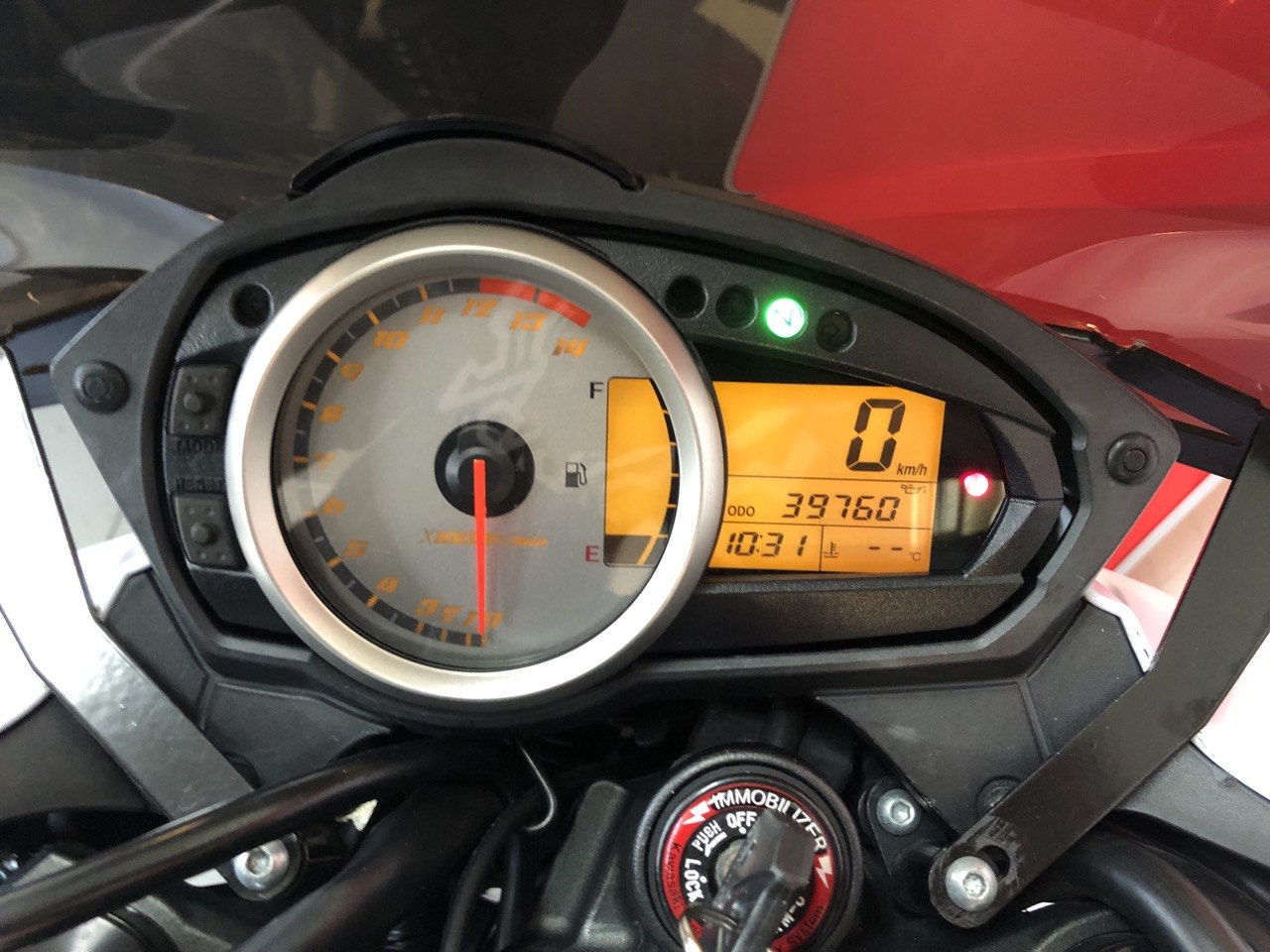 KAWASAKI Z750 2012 3700EUR (1)