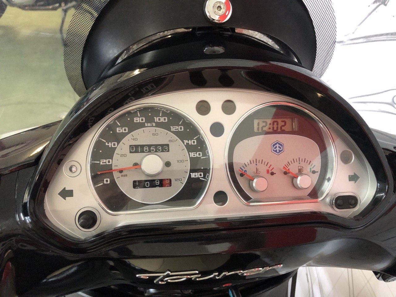 PIAGGIO BEVERLY250 2008 1400EUR(10)