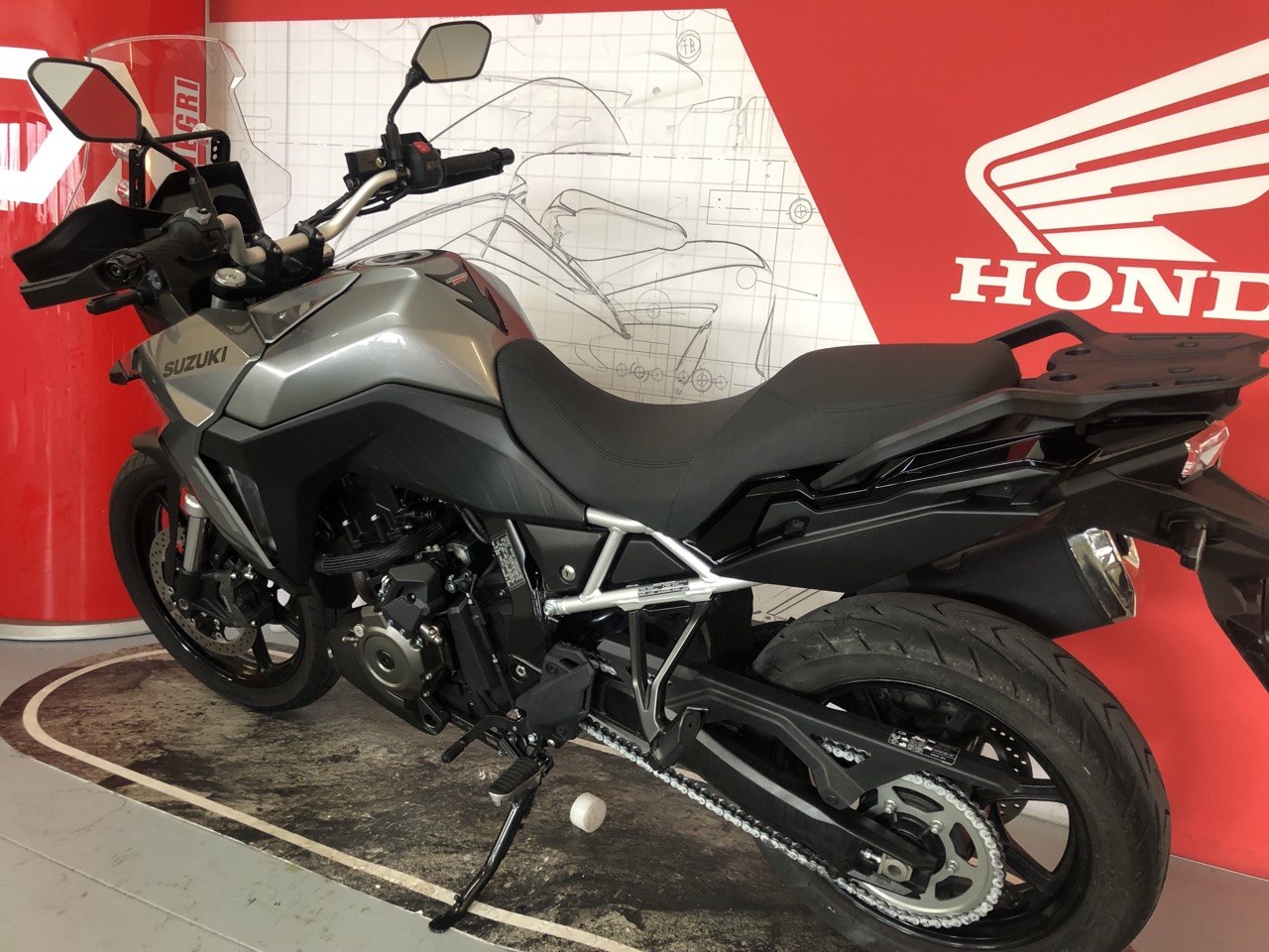 SUZUKI VSTROM800 2025 7200EUR (2)