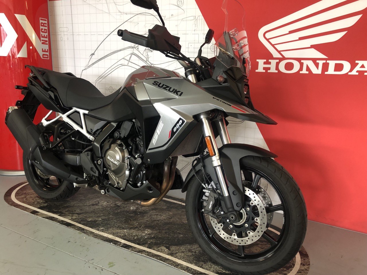 SUZUKI VSTROM800 2025 7200EUR (5)